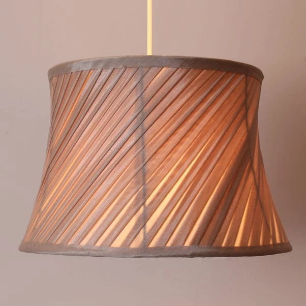 Dunelm Twisted Pleat Candle Shade 6 Dunelm Twisted Pleat Candle Shade - Image 4