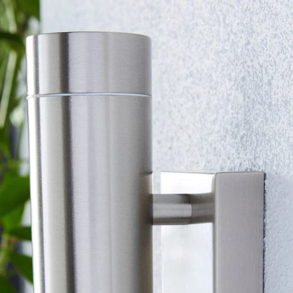 Dunelm Billy PIR Sensor Chrome Outdoor Wall Light 6 Dunelm Billy PIR Sensor Chrome Outdoor Wall Light - Image 4