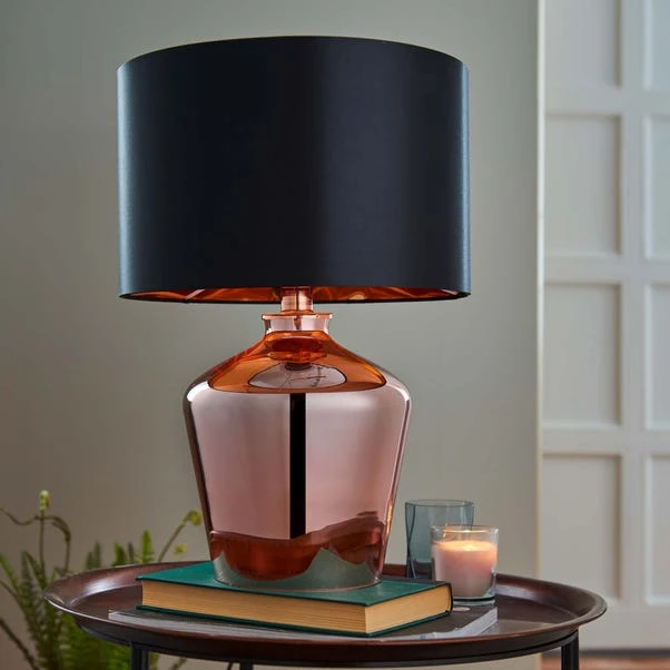 Vogue Lighting Vogue Courtland Table Lamp 4 Vogue Lighting Vogue Courtland Table Lamp - Image 2