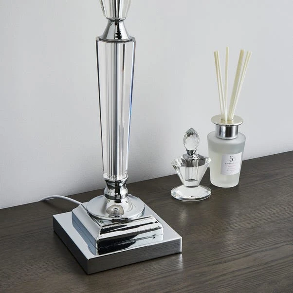 Dunelm Windsor Table Lamp 6 Dunelm Windsor Table Lamp - Image 4